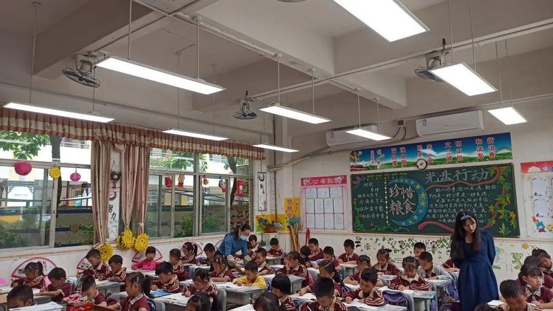 线条灯加盟，选对品牌比选低价更重要